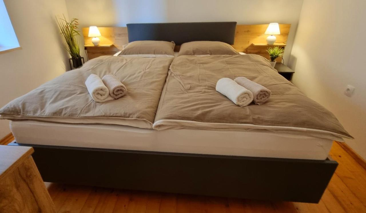Apartma Metka โบเว็ก ภายนอก รูปภาพ